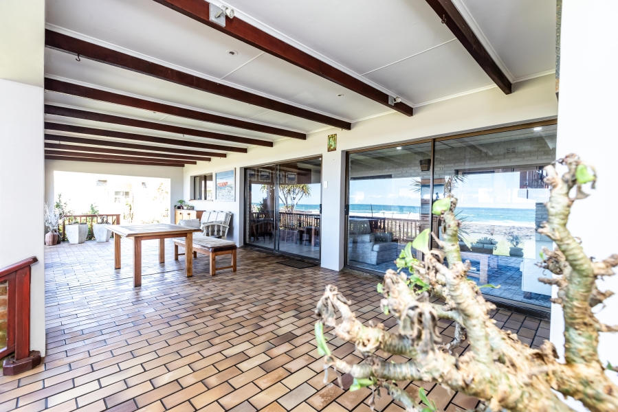 5 Bedroom Property for Sale in Kidds Beach Eastern Cape